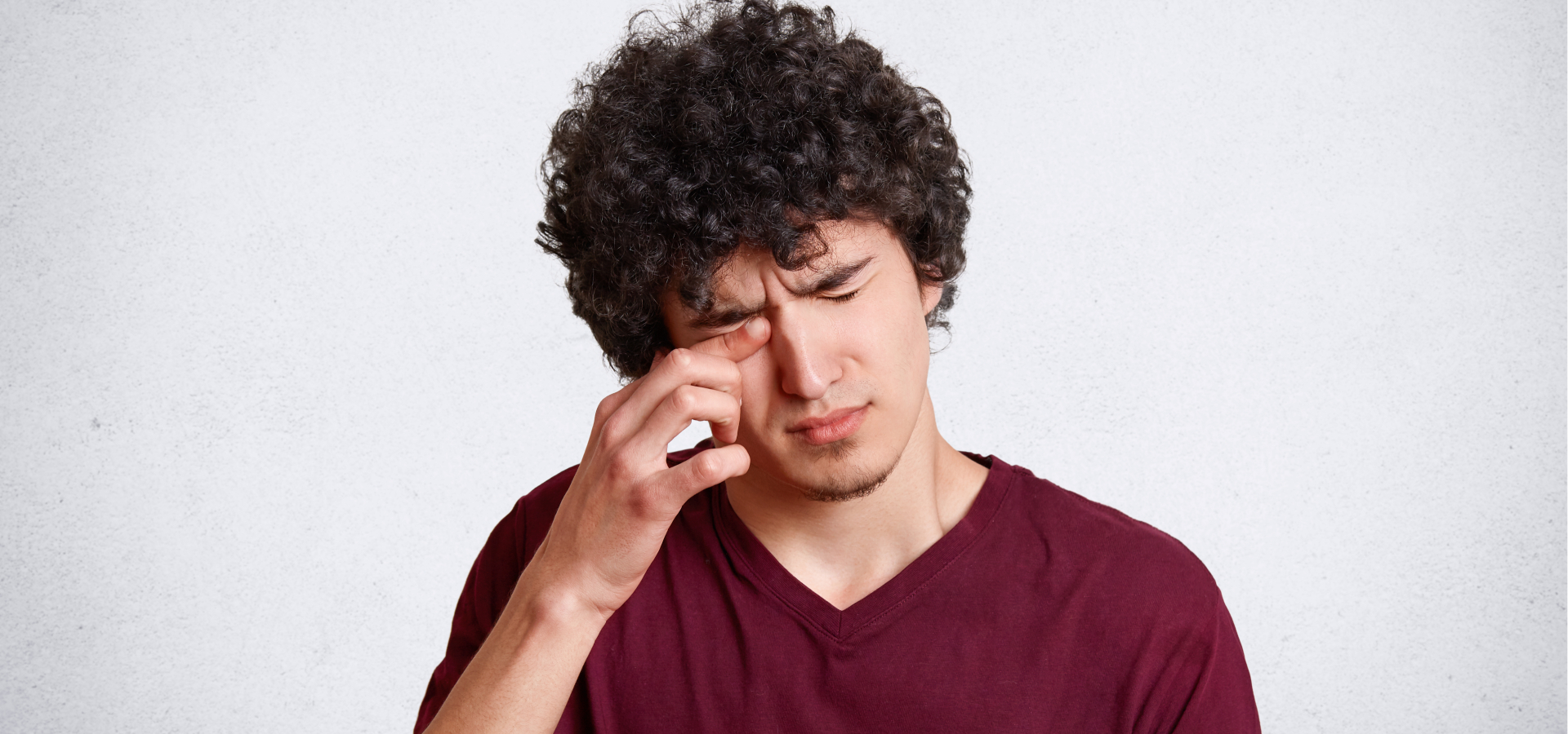 Coceira nos olhos: causas e como aliviar